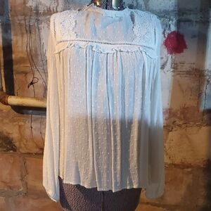 Elegant White Lace Women's Top